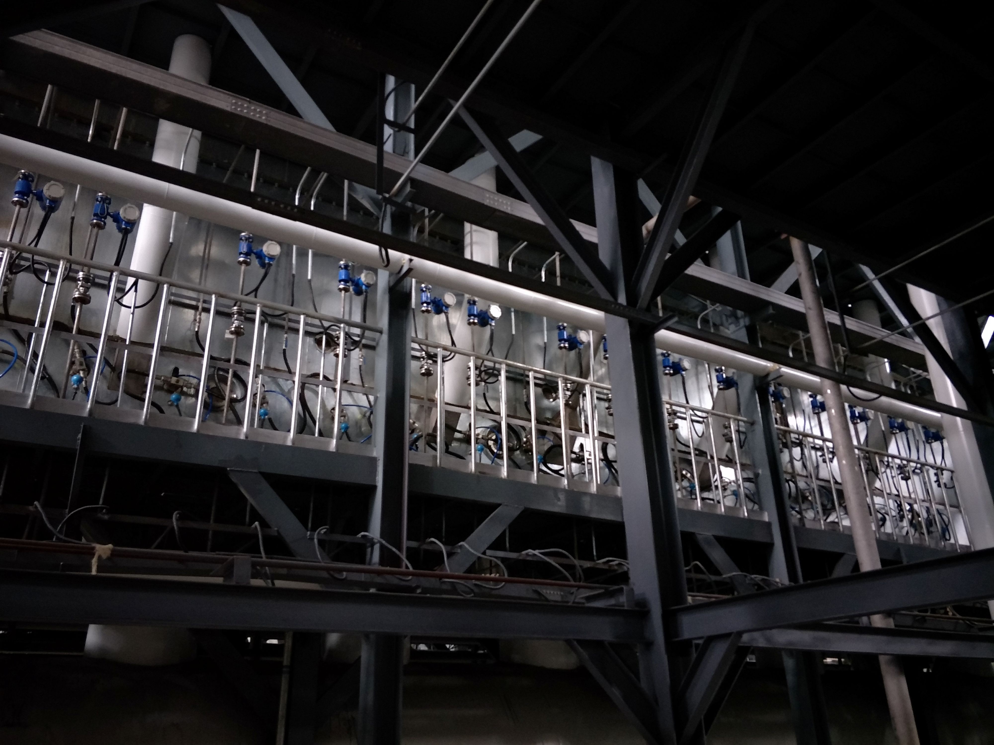 大型連續(xù)式流化床噴霧造粒干燥機(jī)